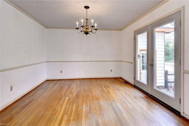 682 Village Green PW, Newport News, VA 23602