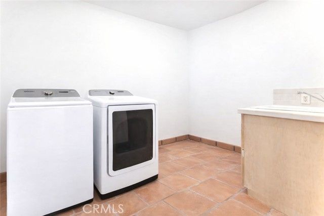 1805 Outpost Drive, Los Angeles, CA 90068