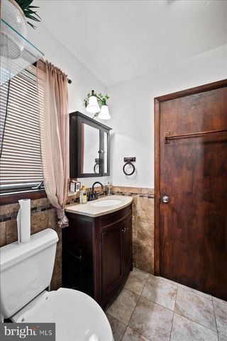 134 OAKENSHIELD DR, Tamiment, PA 18371