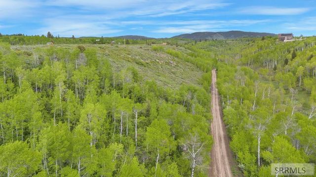 1542 W Rim Loop Road, Ashton, ID 83420