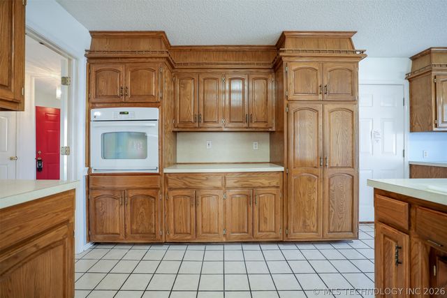 1601 N Detroit Avenue, Tulsa, OK 74106