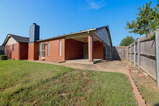 1601 N Detroit Avenue, Tulsa, OK 74106