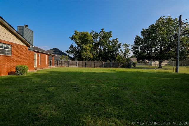 1601 N Detroit Avenue, Tulsa, OK 74106