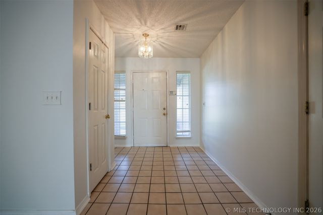 1601 N Detroit Avenue, Tulsa, OK 74106