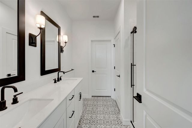 583 Day Station Drive, Dayton, TX 77535