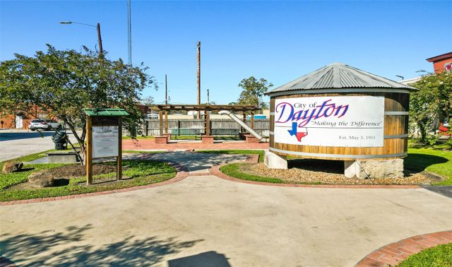 583 Day Station Drive, Dayton, TX 77535