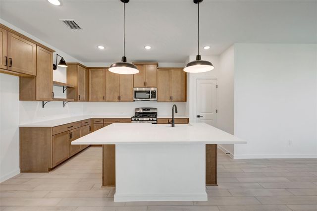 583 Day Station Drive, Dayton, TX 77535