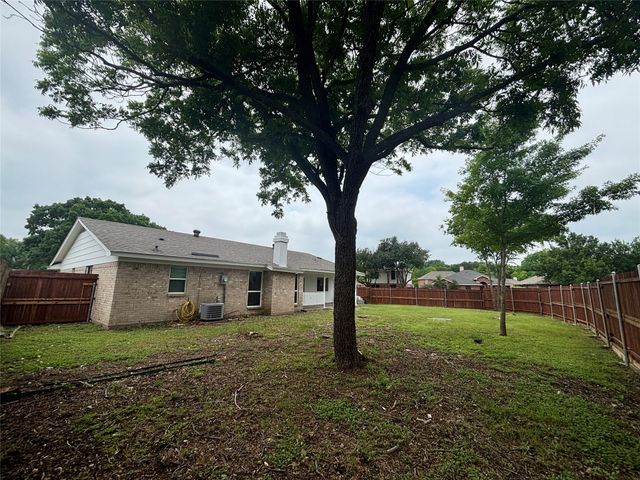 1153 Tracy Lane, Lancaster, TX 75134