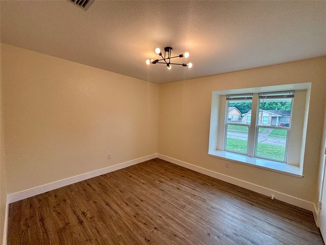 1153 Tracy Lane, Lancaster, TX 75134