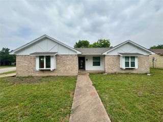 1153 Tracy Lane, Lancaster, TX 75134