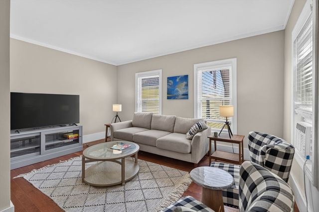 65 Howard St 2, Cambridge, MA 02139