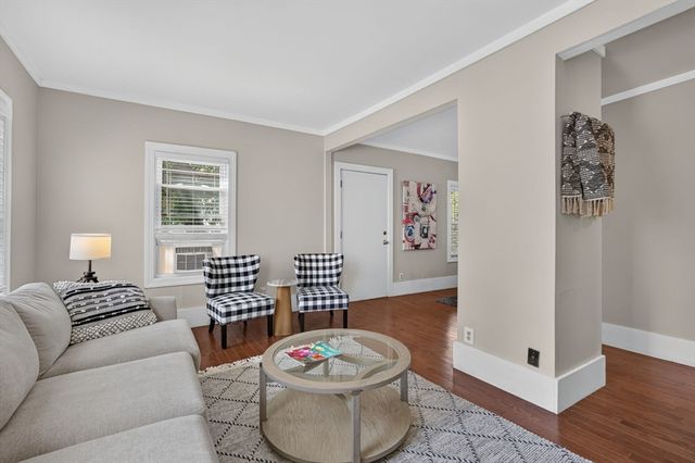 65 Howard St 2, Cambridge, MA 02139