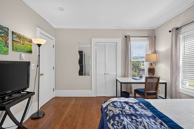 65 Howard St 2, Cambridge, MA 02139