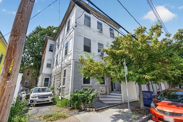 65 Howard St 2, Cambridge, MA 02139