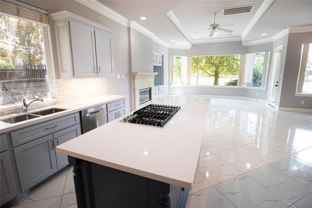 3202 Bonnebridge, Houston, TX 77082