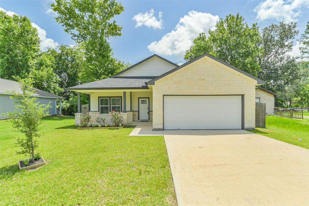 1016 Rachel B Scott Street, Cleveland, TX 77327