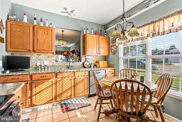 2 MADISON CT, Edgewater Park Twp, NJ 08010