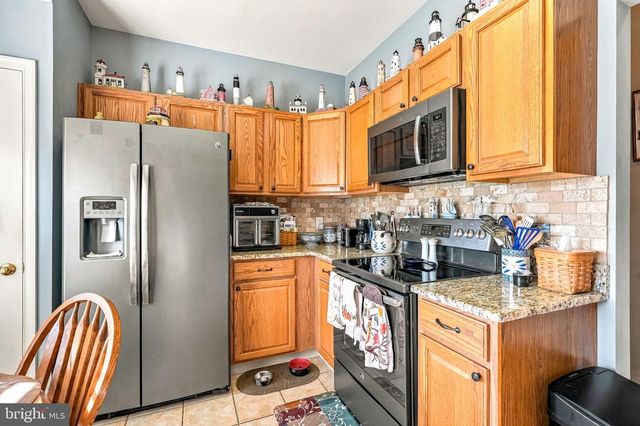 2 MADISON CT, Edgewater Park Twp, NJ 08010