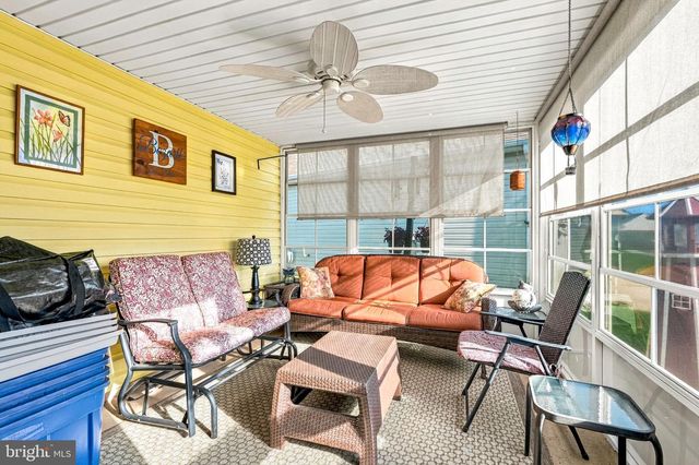 2 MADISON CT, Edgewater Park Twp, NJ 08010