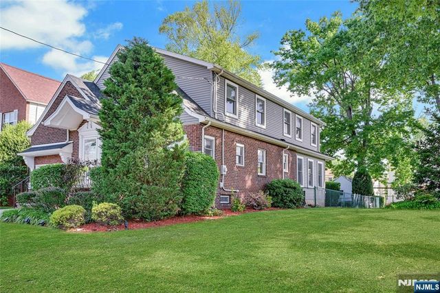 81 Riverview Avenue, Cliffside Park, NJ 07010