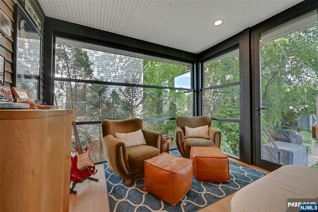 81 Riverview Avenue, Cliffside Park, NJ 07010