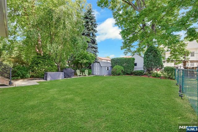 81 Riverview Avenue, Cliffside Park, NJ 07010