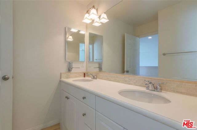 218 Morning Breeze Lane, Port Hueneme, CA 93041