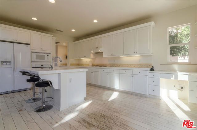 218 Morning Breeze Lane, Port Hueneme, CA 93041