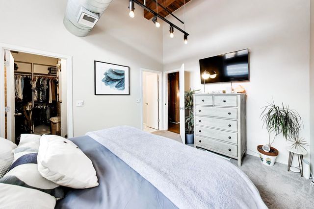 1250 W Van Buren Street 1A, Chicago, IL 60607