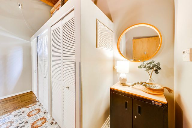 1250 W Van Buren Street 1A, Chicago, IL 60607