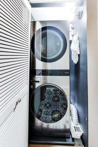 1250 W Van Buren Street 1A, Chicago, IL 60607