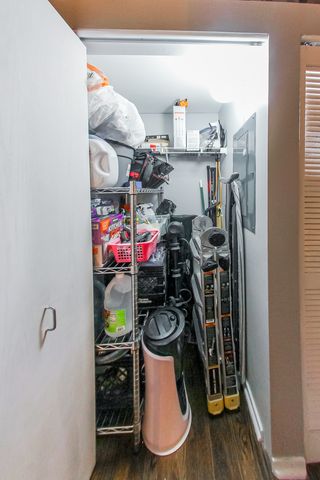 1250 W Van Buren Street 1A, Chicago, IL 60607