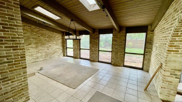 3727 TWISTED OAKS DR, San Antonio, TX 78217