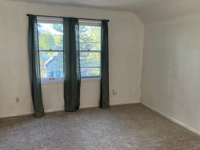 672 Case Avenue, Saint Paul, MN 55106