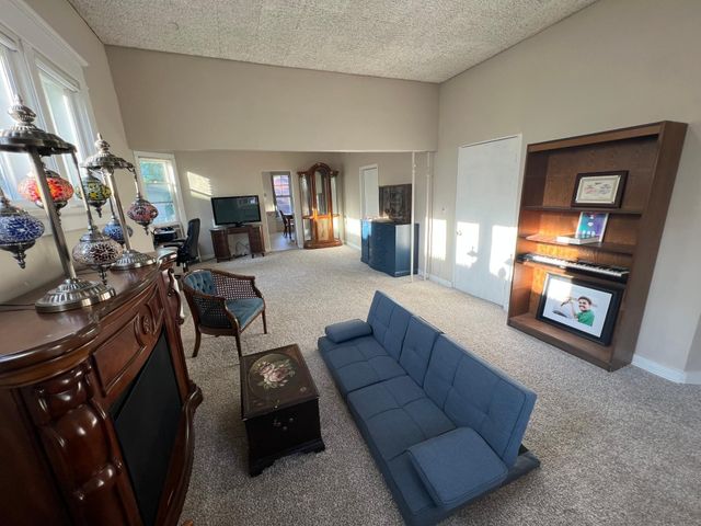 672 Case Avenue, Saint Paul, MN 55106