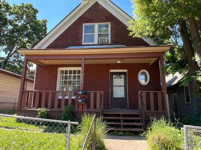 672 Case Avenue, Saint Paul, MN 55106