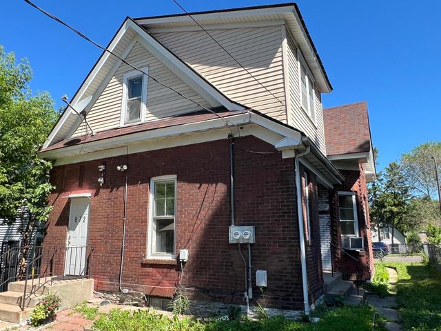 672 Case Avenue, Saint Paul, MN 55106