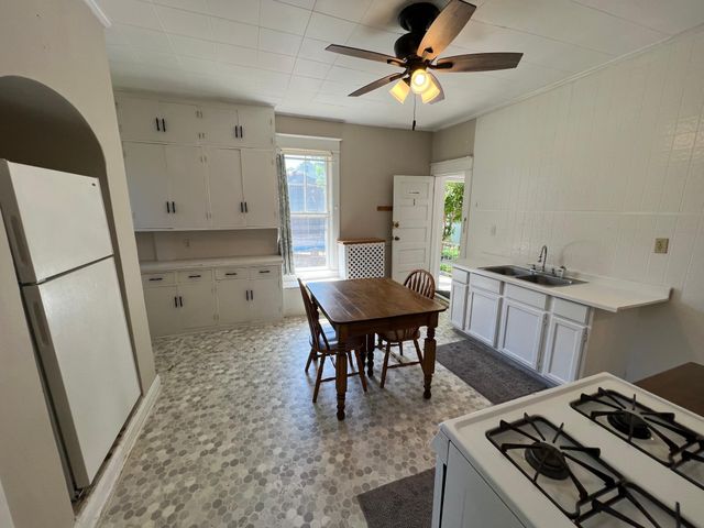 672 Case Avenue, Saint Paul, MN 55106