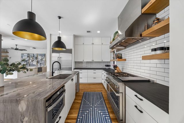 2705 Julian Street, Houston, TX 77009