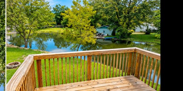 19071 W Lake View Avenue, Mundelein, IL 60060