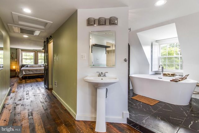 109 SUSSEX ST, Fredericksburg, VA 22405