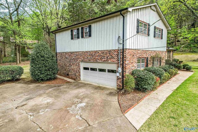 8013 Tea Garden Road, Huntsville, AL 35803