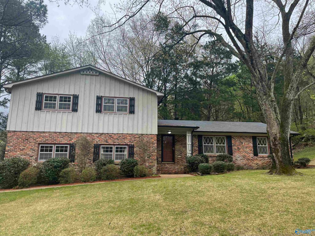 8013 Tea Garden Road, Huntsville, AL 35803