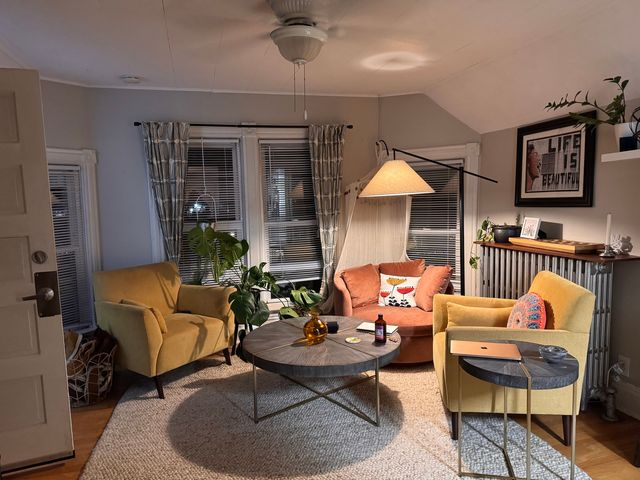 325 3rd Street 2, Libertyville, IL 60048