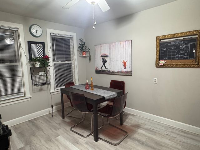 325 3rd Street 2, Libertyville, IL 60048