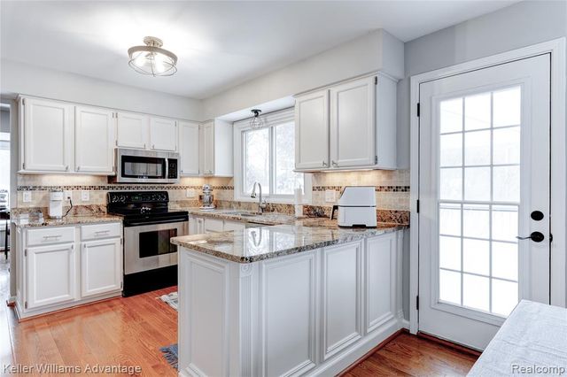 44985 Steeple Path, Novi, MI 48375