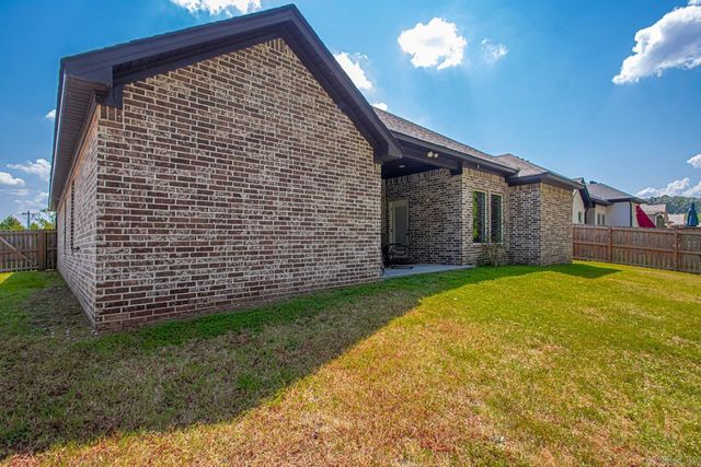 1465 Woolridge Drive Drive, Benton, AR 72019