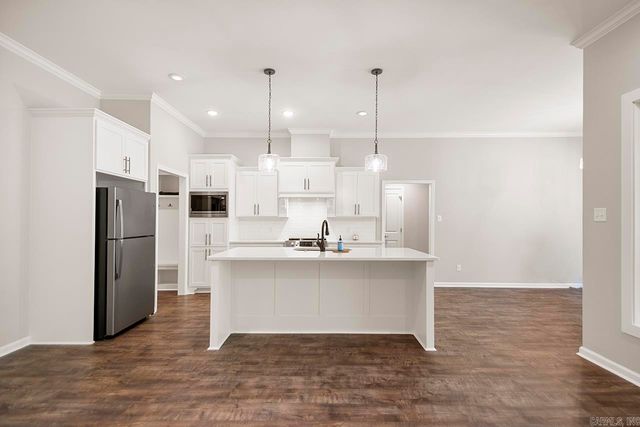 1465 Woolridge Drive Drive, Benton, AR 72019