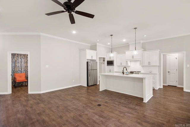 1465 Woolridge Drive Drive, Benton, AR 72019