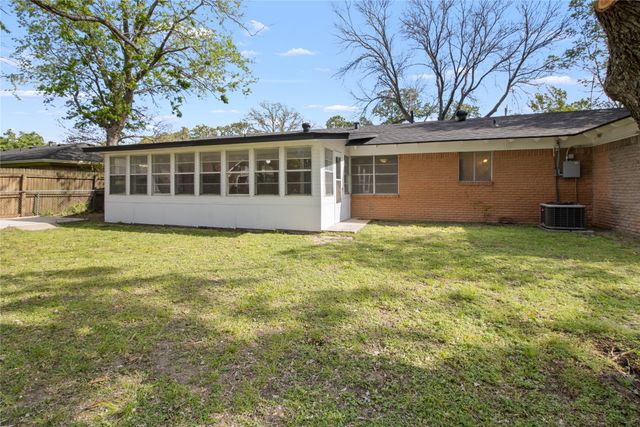 3528 N Beaton Street, Corsicana, TX 75110